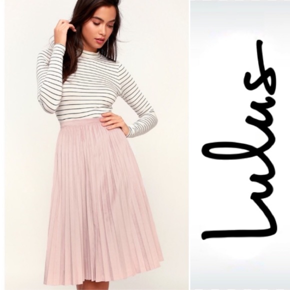 Lulus Dresses & Skirts - Lulu’s | NWT Velvet Pleated Skirt
